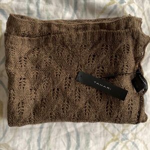 NWT Large Tahari scarf✨ 3 for $20 sale🔅
